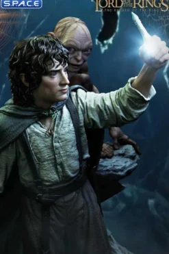 1/4 Scale Frodo & Gollum Premium Masterline Statue