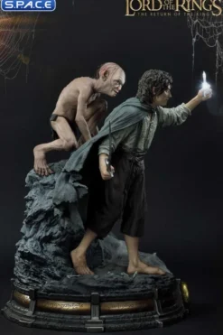 1/4 Scale Frodo & Gollum Premium Masterline Statue