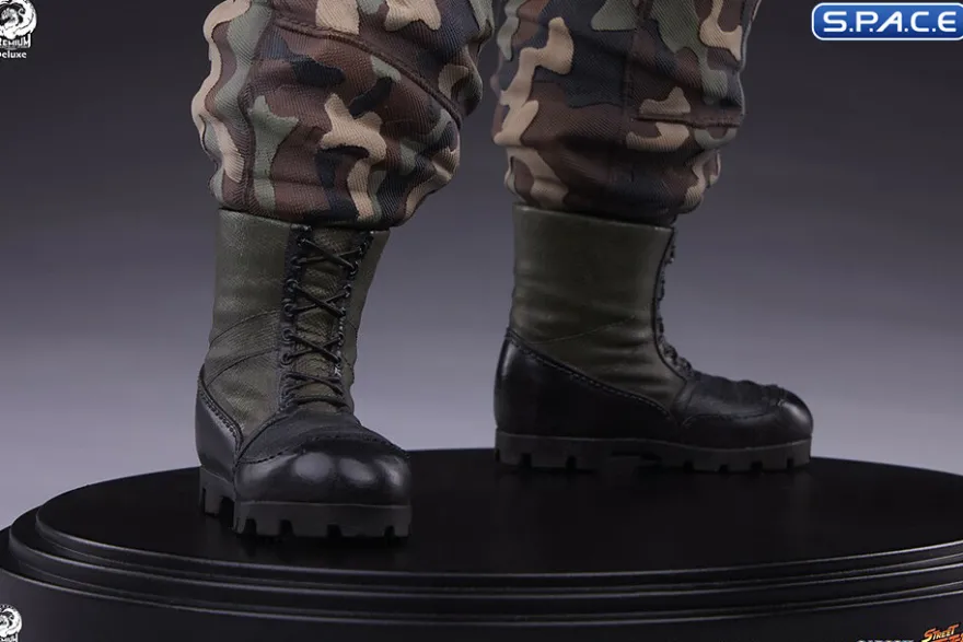 1/4 Scale Guile Statue - Deluxe Version