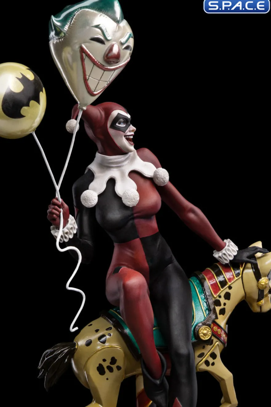1/10 Scale Harley Quinn Unleashed Art Scale Statue
