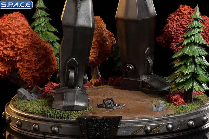 1/20 Scale Iron Giant and Hogarth Hughes Demi Scale Statue