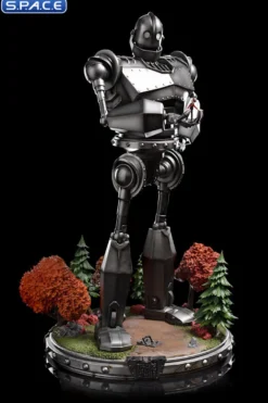1/20 Scale Iron Giant and Hogarth Hughes Demi Scale Statue