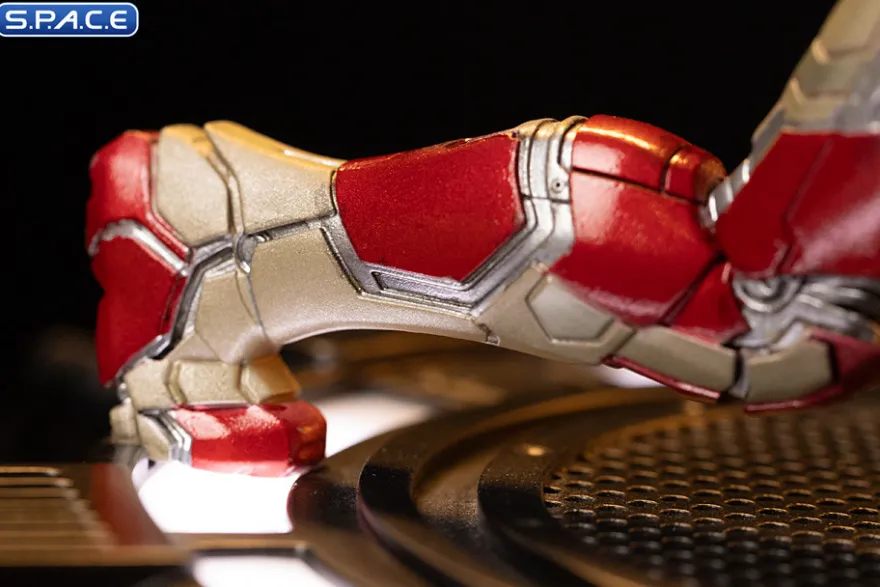1/10 Scale Iron Man Mark 42 Art Scale Statue