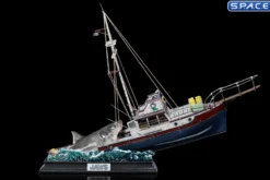 1/20 Scale Jaws Attack Demi Art Scale Statue