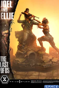 1/4 Scale Joel & Ellie Ultimate Premium Masterline Statue