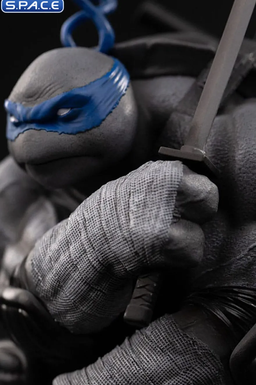 1/10 Scale Leonardo BDS Art Scale Statue - black & white Version