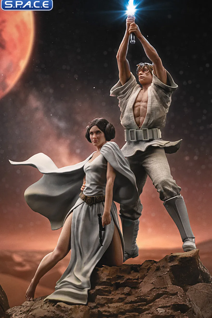 1/10 Scale Luke & Leia Movie Poster Deluxe Art Scale Statue