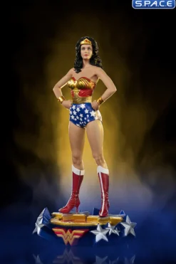 1/10 Scale Lynda Carter as Wonder Woman Deluxe Art Scale Statue