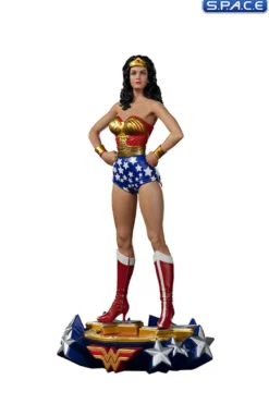 1/10 Scale Lynda Carter as Wonder Woman Deluxe Art Scale Statue