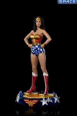 1/10 Scale Lynda Carter as Wonder Woman Deluxe Art Scale Statue