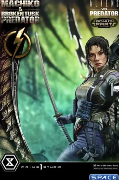 1/4 Scale Machiko & Broken Tusk Predator Ultimate Premium Masterline Statue