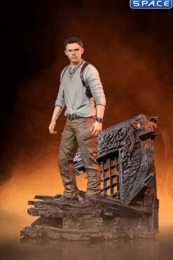 1/10 Scale Nathan Drake Deluxe Art Scale Statue