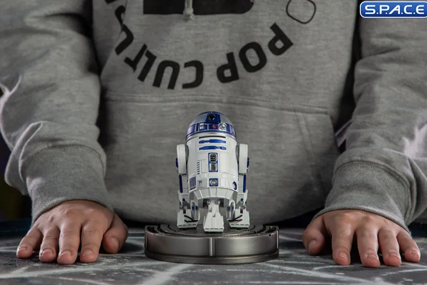 1/10 Scale R2-D2 Art Scale Statue