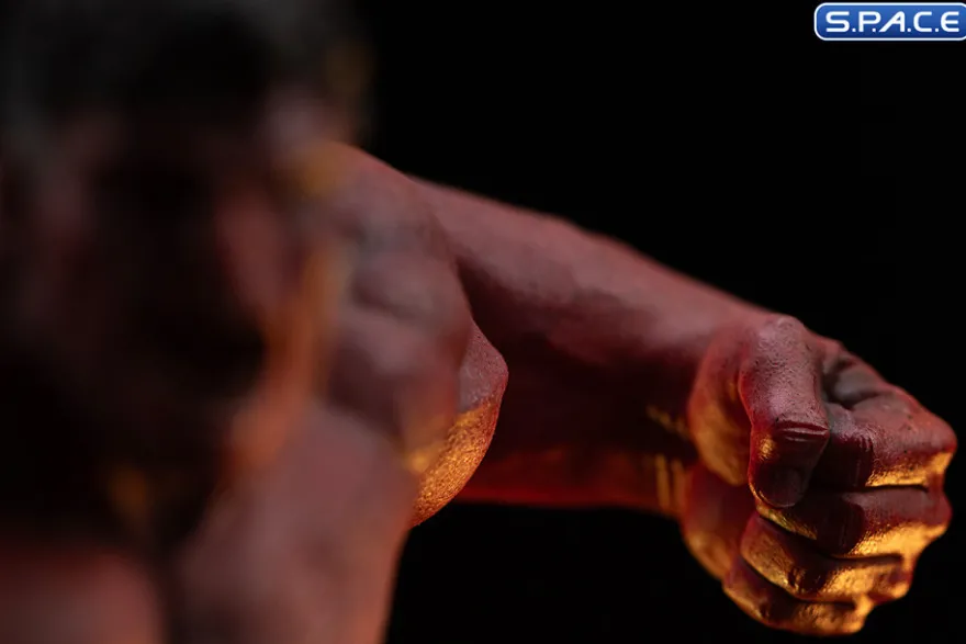1/10 Scale Red Hulk Art Scale Statue