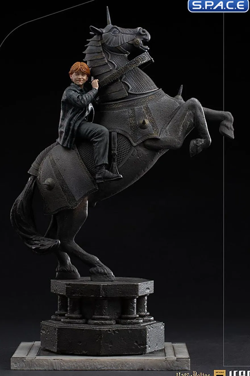 1/10 Scale Ron Weasley at the Wizard Chess Deluxe Art Scale Statue