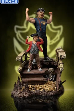 1/10 Scale Sloth & Chunk Deluxe Art Scale Statue