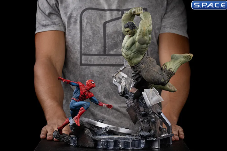 1/10 Scale Spider-Man vs. Hulk Art Scale Statue