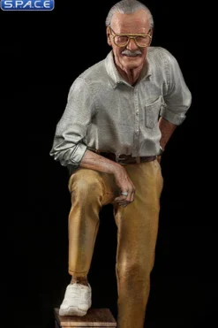 1/10 Scale Stan Lee Art Scale Statue