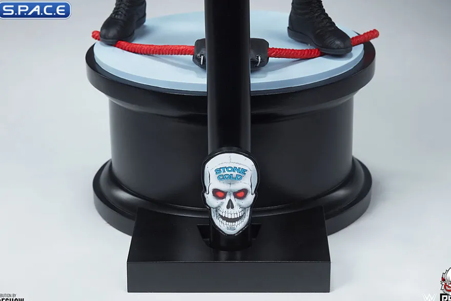 1/4 Scale Stone Cold Steve Austin Statue