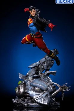 1/10 Scale Superboy Deluxe Art Scale Statue