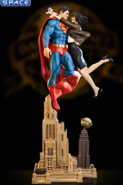 1/6 Scale Superman and Lois Lane Diorama