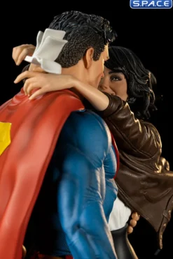 1/6 Scale Superman and Lois Lane Diorama