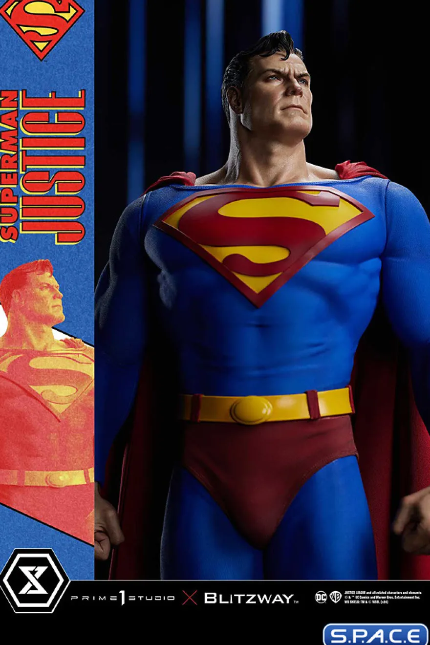 1/4 Scale Superman Premium Masterline Statue