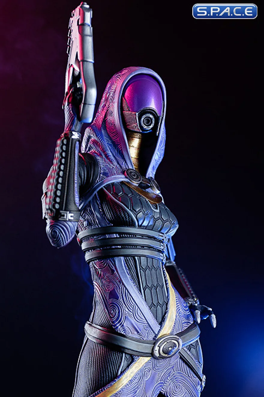 1/4 Scale Tali Zorah vas Normandy Statue