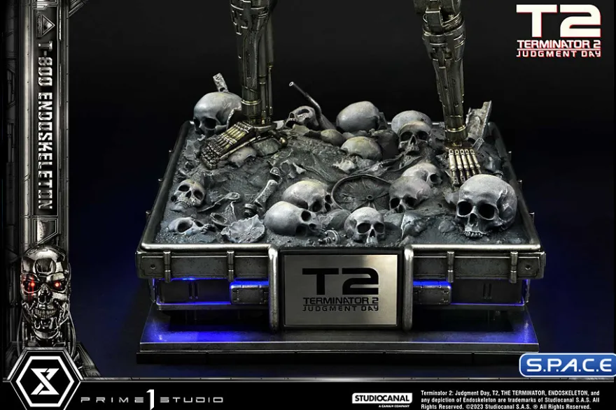 1/3 Scale T-800 Endoskeleton Deluxe Museum Masterline Statue