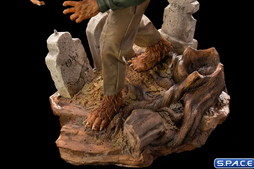 1/10 Scale The Wolf Man Deluxe Art Scale Statue