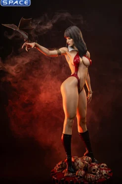 1/2 Scale Vampirella Statue
