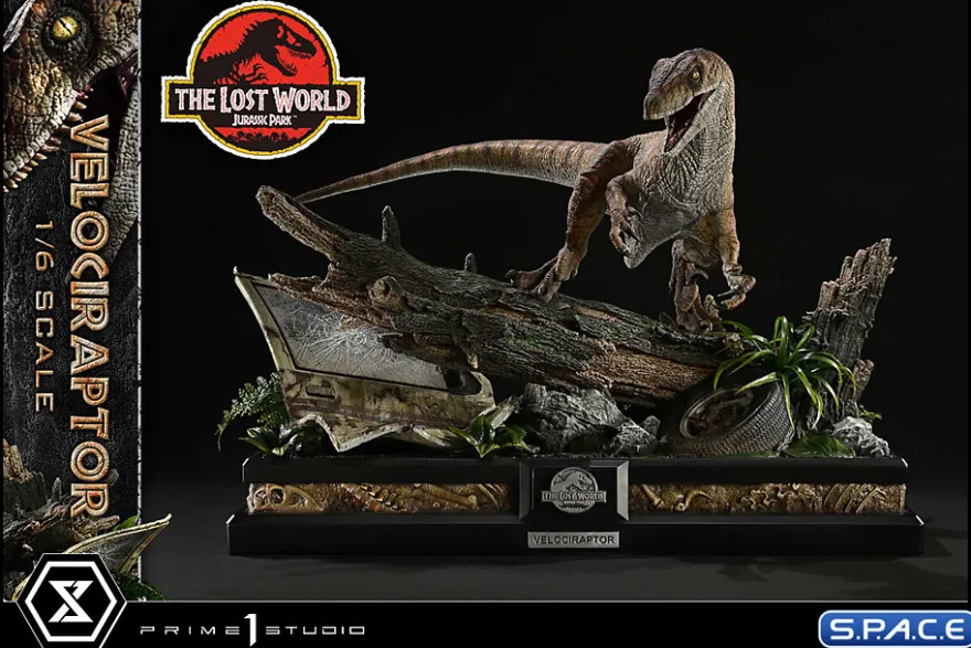1/6 Scale Velociraptor Legacy Museum Collection Statue