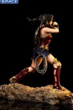 1/10 Scale Wonder Woman Art Scale Statue