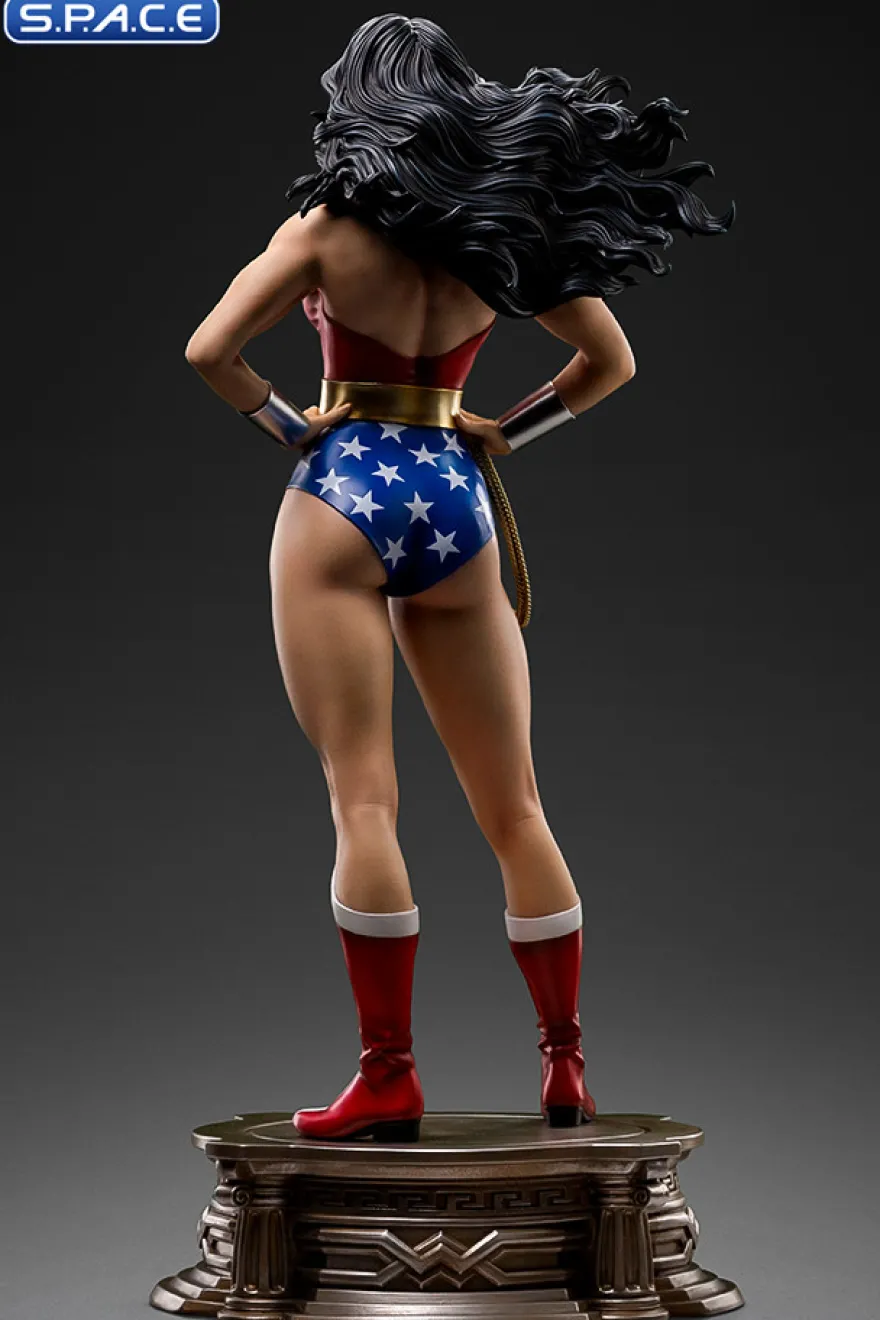 1/4 Scale Wonder Woman from DC Trinity Legacy Replica Statue