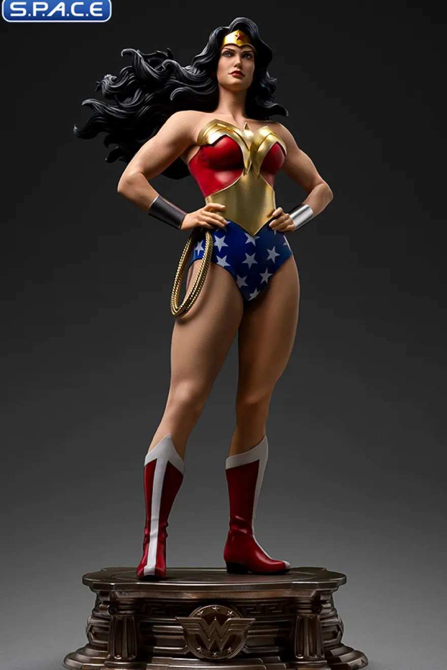 1/4 Scale Wonder Woman from DC Trinity Legacy Replica Statue