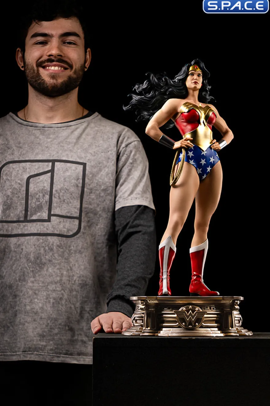 1/4 Scale Wonder Woman from DC Trinity Legacy Replica Statue