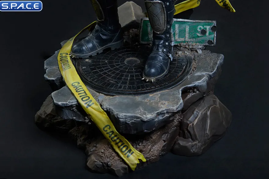 Snake Plissken Premium Format Figure