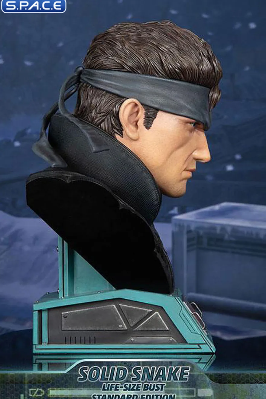 1:1 Solid Snake Life-Size Bust