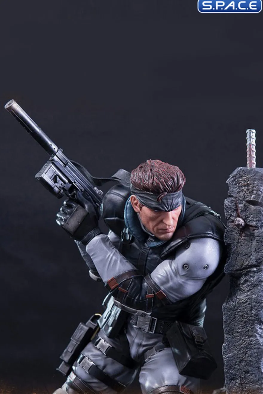 Solid Snake Statue