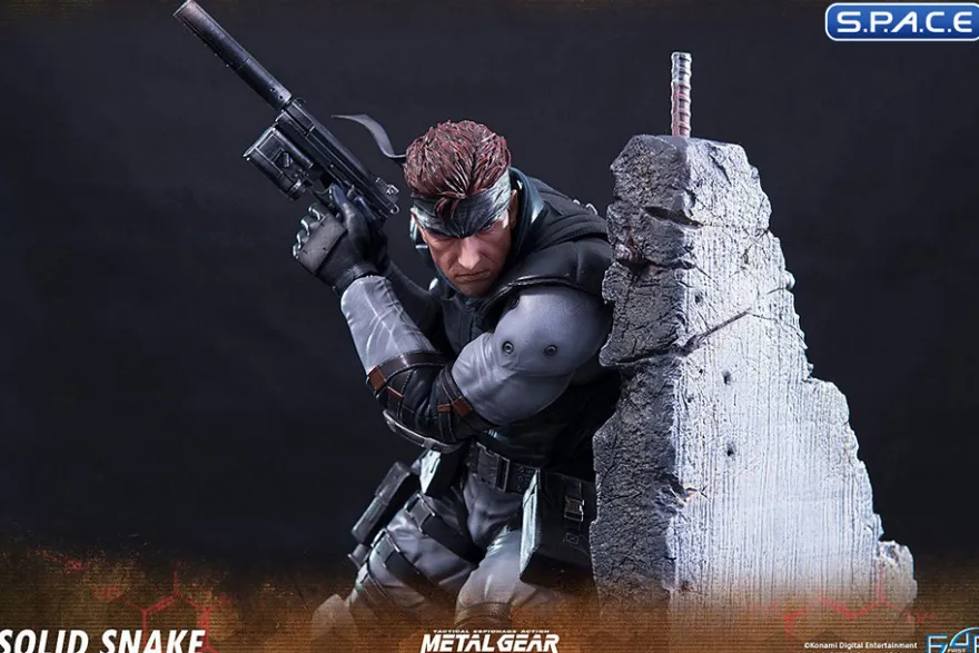 Solid Snake Statue