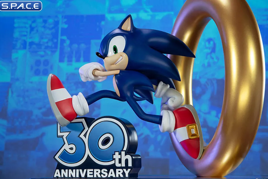 Sonic the Hedgehog 30th Anniversary Statue