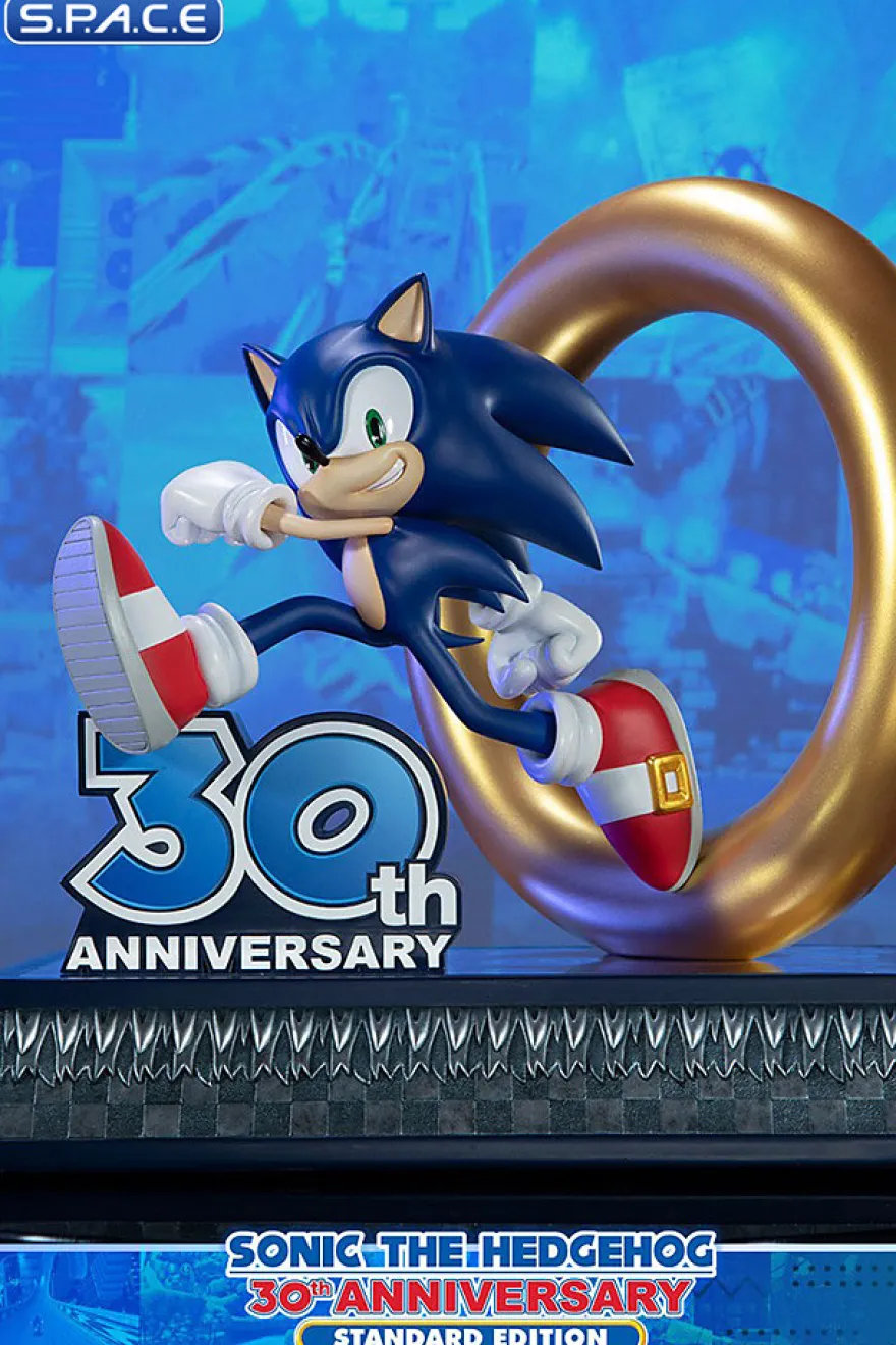 Sonic the Hedgehog 30th Anniversary Statue