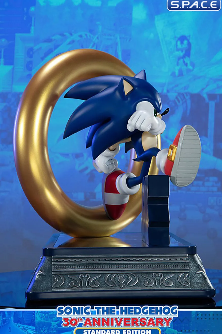 Sonic the Hedgehog 30th Anniversary Statue