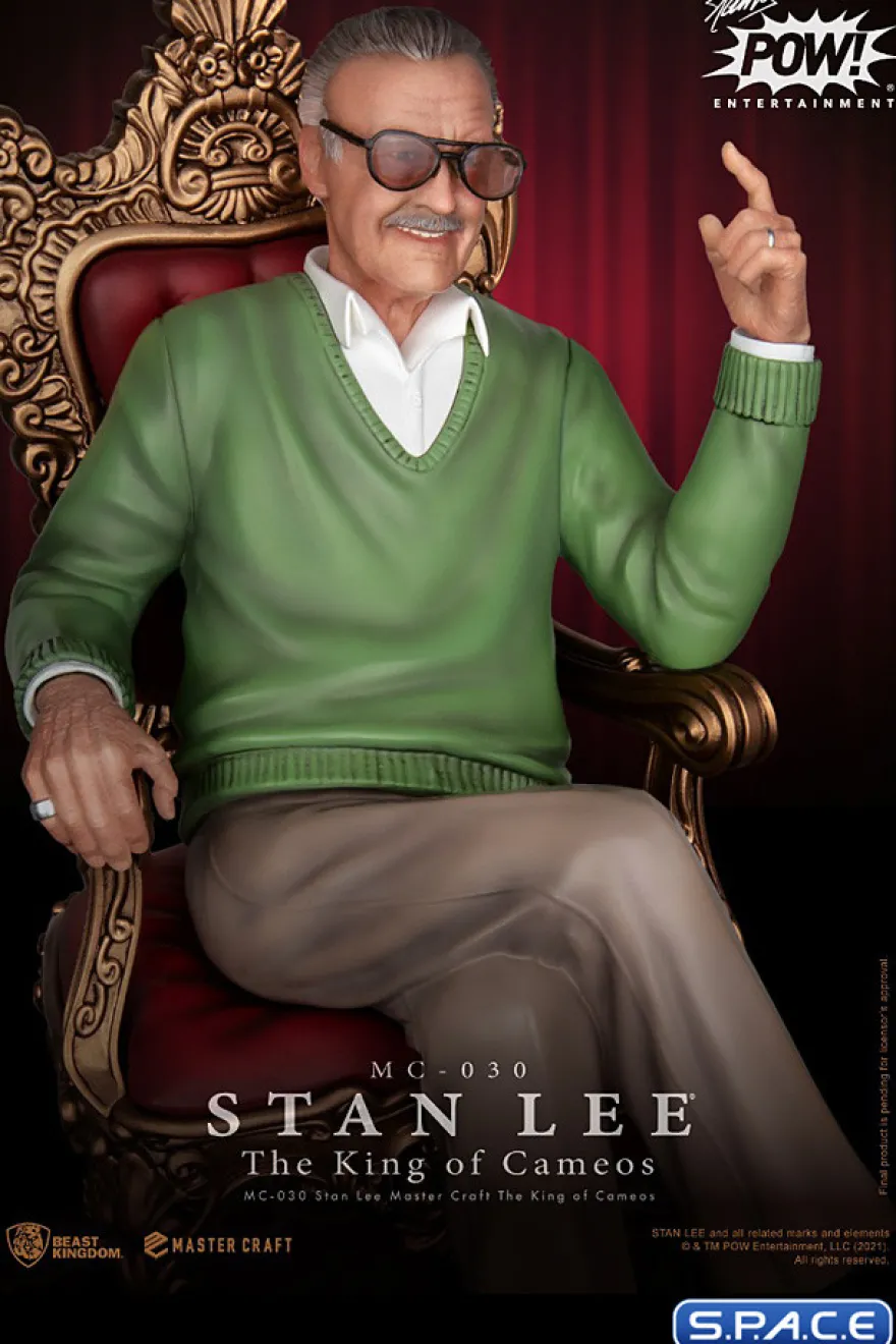 Stan Lee »The King of Cameos« Master Craft Statue