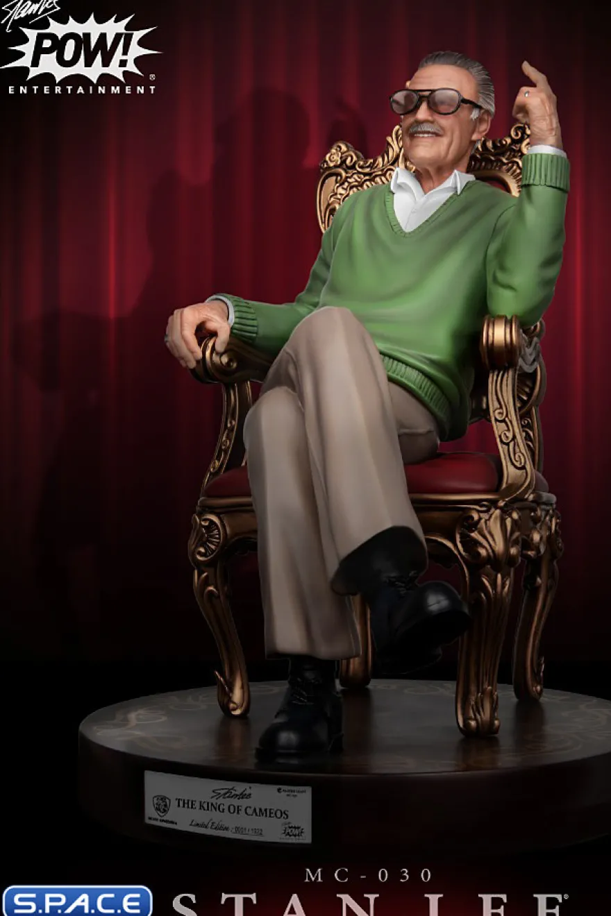 Stan Lee »The King of Cameos« Master Craft Statue