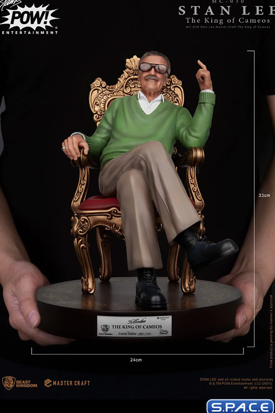 Stan Lee »The King of Cameos« Master Craft Statue