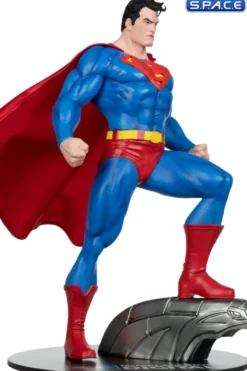 Superman PVC Statue by Jim Lee