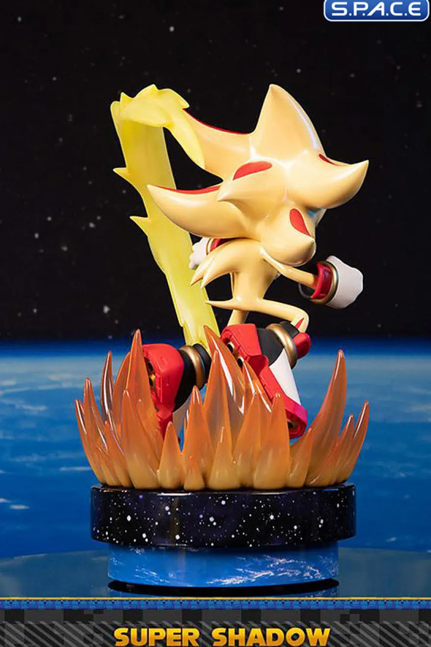 Super Shadow Statue