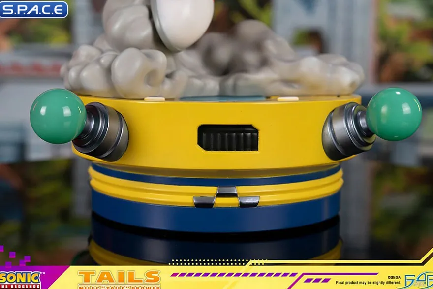 Tails Statue