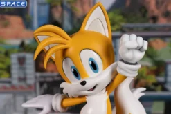 Tails Statue